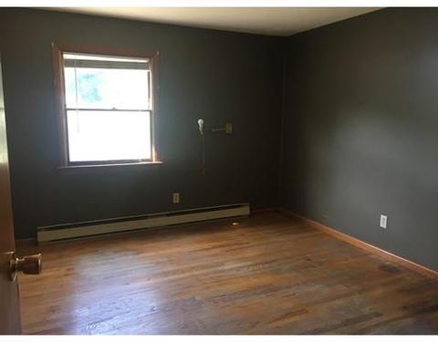 24 Como Dr, Chicopee, MA 01020 photo 11