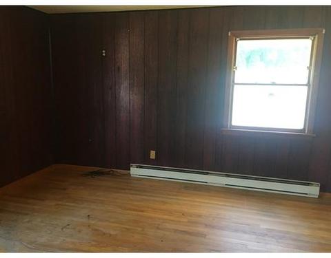 24 Como Dr, Chicopee, MA 01020 photo 12