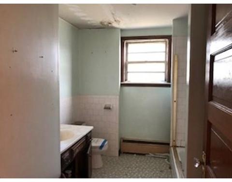 534 Montaup St, Fall River, MA 02724 photo 13