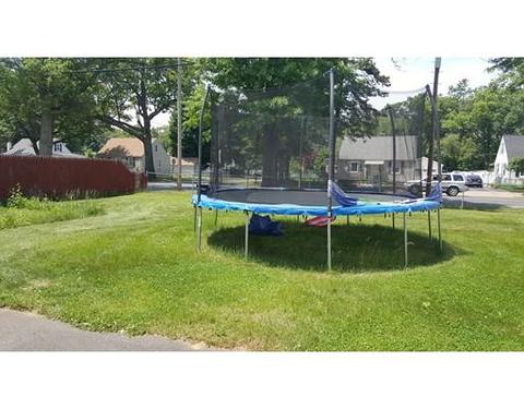 4 Steuben St, Springfield, MA 01151 photo 4