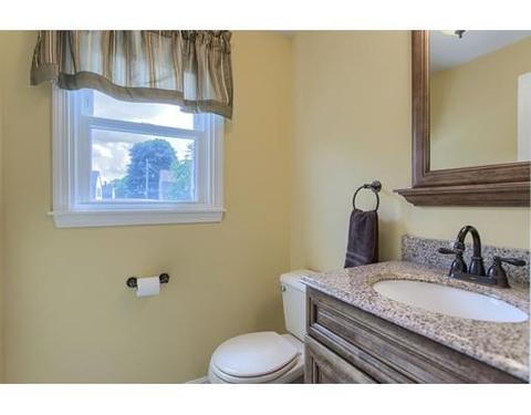 10 Howe St, Dracut, MA 01826 photo 18
