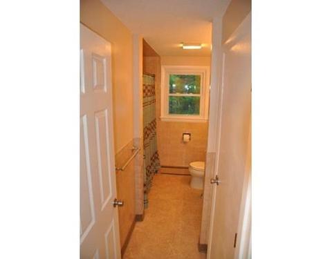 10 Forest St, Derry, NH 03038 photo 8