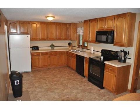 10 Forest St, Derry, NH 03038 photo 3