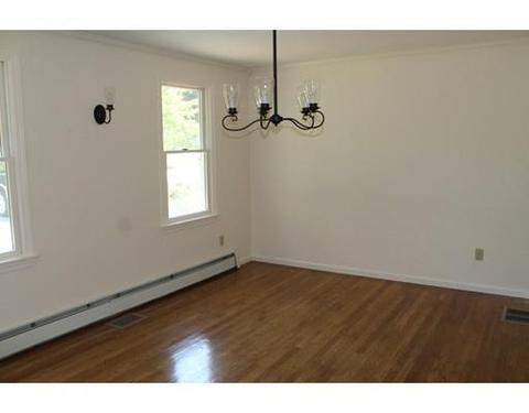 2 Lakeview Cir, Sutton, MA 01590 photo 5
