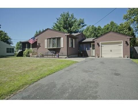 20 Donlyn Dr, Chicopee, MA 01013 photo 2