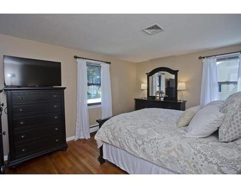 20 Donlyn Dr, Chicopee, MA 01013 photo 13