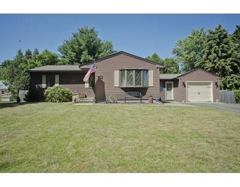 20 Donlyn Dr, Chicopee, MA 01013 photo 1