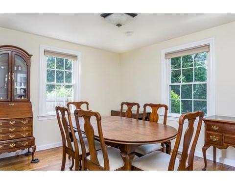 254 Frontenac St, Chicopee, MA 01020 photo 8