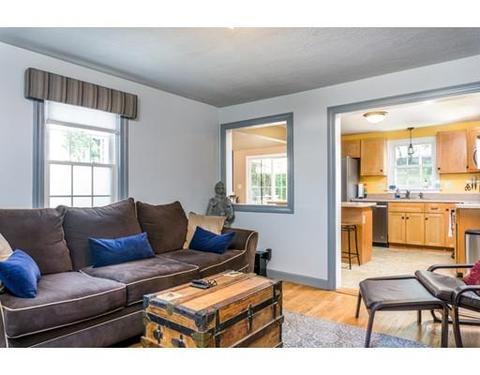 254 Frontenac St, Chicopee, MA 01020 photo 6