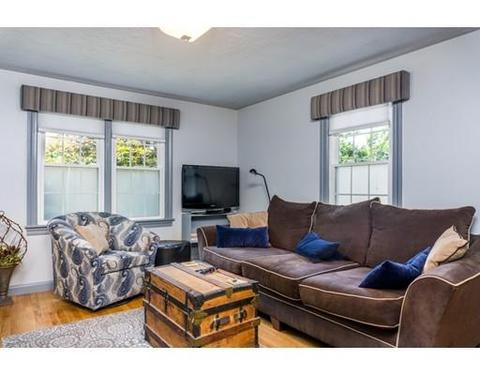254 Frontenac St, Chicopee, MA 01020 photo 7