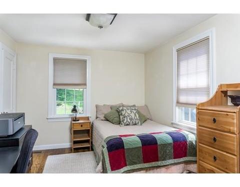 254 Frontenac St, Chicopee, MA 01020 photo 9