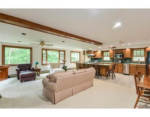 11 Ash St, Mashpee, MA 02649 photo 9