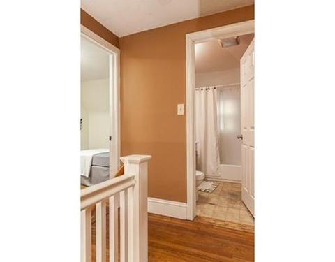 91 Braddock St, Springfield, MA 01109 photo 17