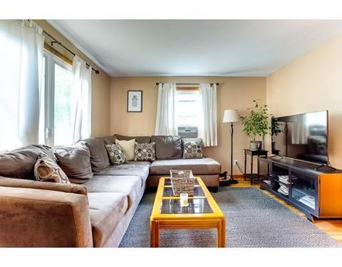 25 Pineview Dr, Springfield, MA 01119 photo 4