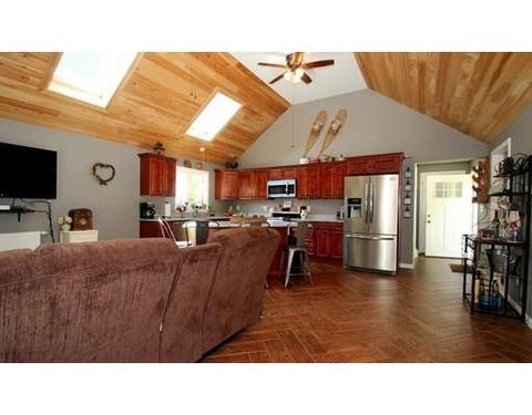 40 North St, Erving, MA 01344 photo 5