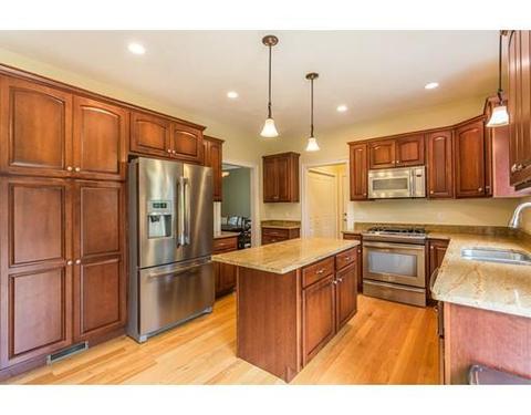 35 Cardinal Cir, Raynham, MA 02767 photo 10