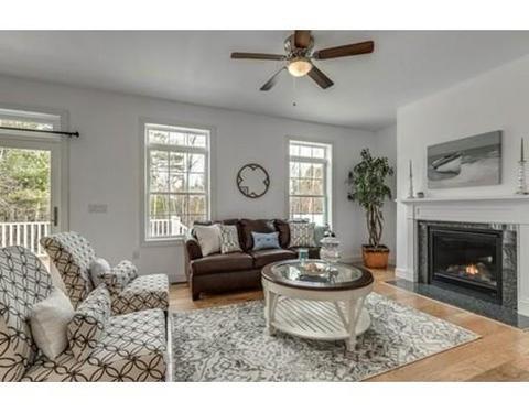 41 Nelson Ave, Beverly, MA 01915 photo 3