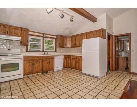 8 Boysenberry Rd, East Wareham, MA 02538 photo 3