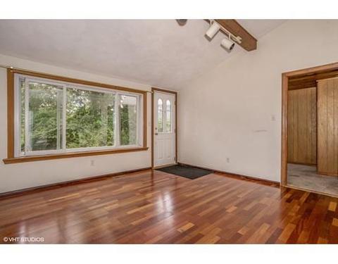 8 Boysenberry Rd, East Wareham, MA 02538 photo 2