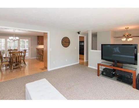 15 Hitching Post Dr, Walpole, MA 02081 photo 4