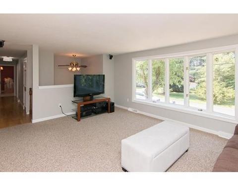 15 Hitching Post Dr, Walpole, MA 02081 photo 3