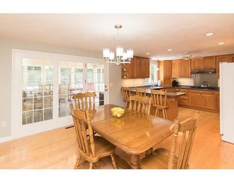 15 Hitching Post Dr, Walpole, MA 02081 photo 10