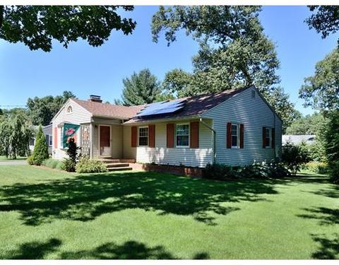 706 Plumtree Rd, Springfield, MA 01118 photo 2