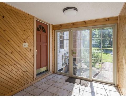 706 Plumtree Rd, Springfield, MA 01118 photo 3