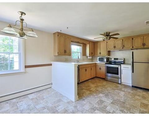 706 Plumtree Rd, Springfield, MA 01118 photo 7