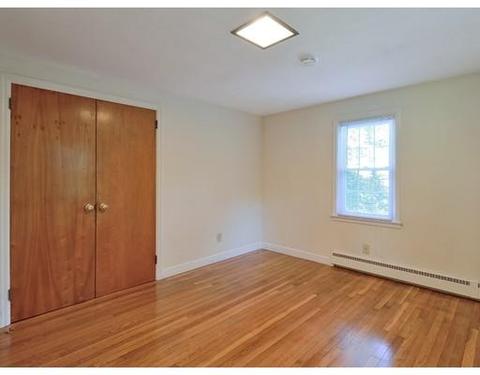 706 Plumtree Rd, Springfield, MA 01118 photo 12