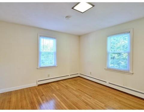 706 Plumtree Rd, Springfield, MA 01118 photo 11