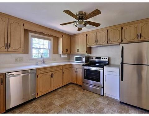 706 Plumtree Rd, Springfield, MA 01118 photo 8