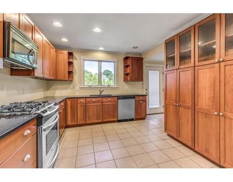 11 Eastern Ave, Beverly, MA 01915 photo 14