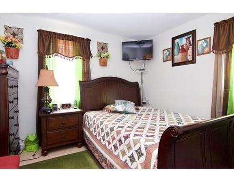 33 Ferris St, Springfield, MA 01151 photo 15