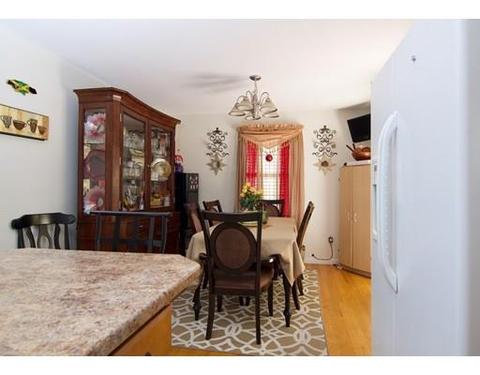 33 Ferris St, Springfield, MA 01151 photo 6