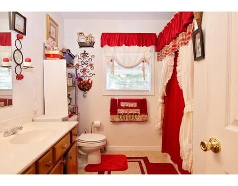 33 Ferris St, Springfield, MA 01151 photo 16