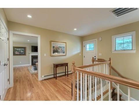 54 Marla Ln, Reading, MA 01867 photo 2