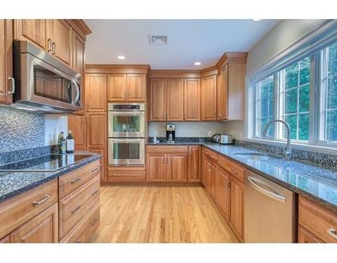 54 Marla Ln, Reading, MA 01867 photo 3