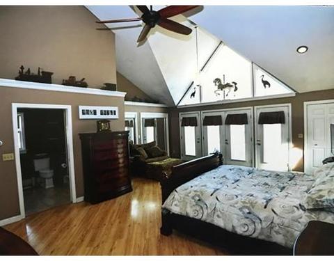 37 Wakefield Ave, Webster, MA 01570 photo 5