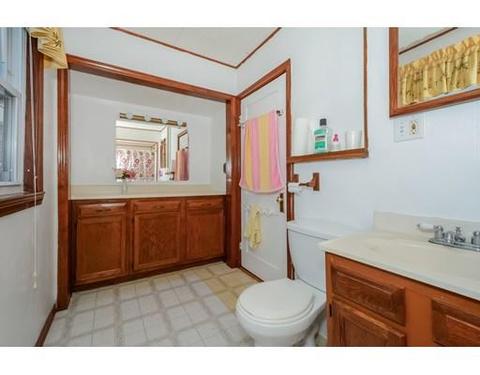 52 Ames St, Worcester, MA 01604 photo 22