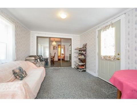 52 Ames St, Worcester, MA 01604 photo 12