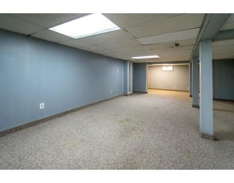 246 Glenoak Dr, Springfield, MA 01129 photo 15