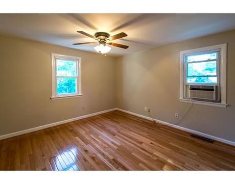 246 Glenoak Dr, Springfield, MA 01129 photo 8