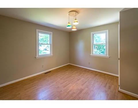 246 Glenoak Dr, Springfield, MA 01129 photo 11