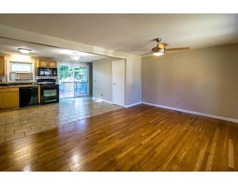 246 Glenoak Dr, Springfield, MA 01129 photo 5