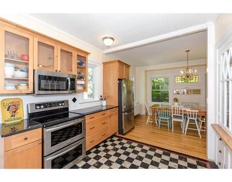 21 Buckingham Rd, Worcester, MA 01605 photo 4