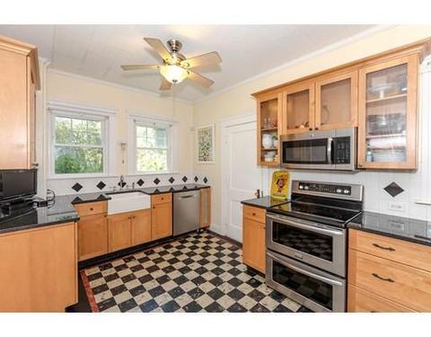 21 Buckingham Rd, Worcester, MA 01605 photo 2