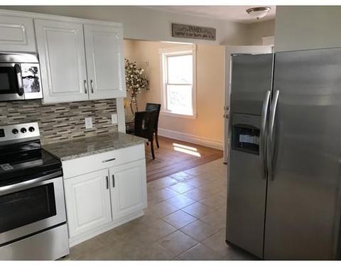 65 Grand St, Springfield, MA 01108 photo 2