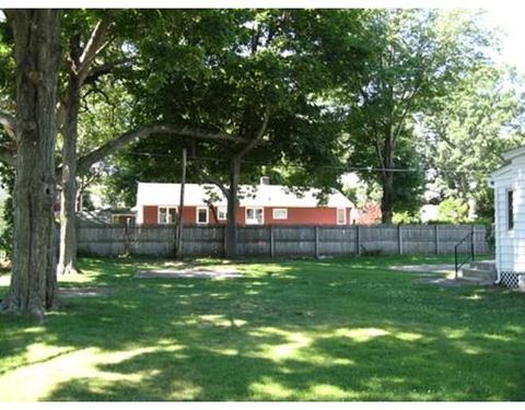12 Middle St, Springfield, MA 01104 photo 2