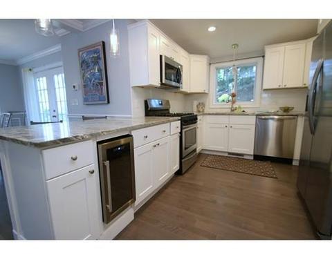 6 Baker St, Saugus, MA 01906 photo 3
